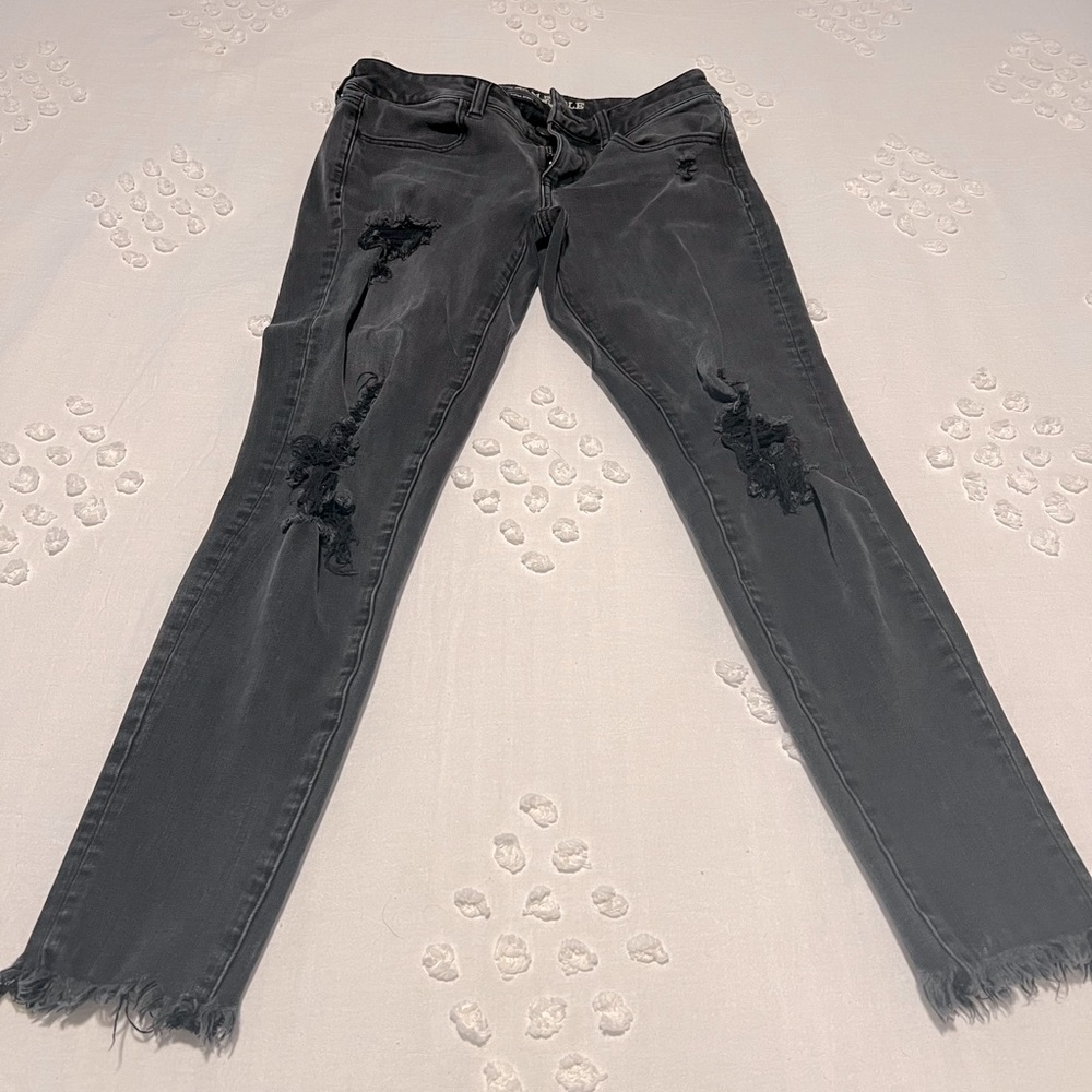 American Eagle Distressed Jeans